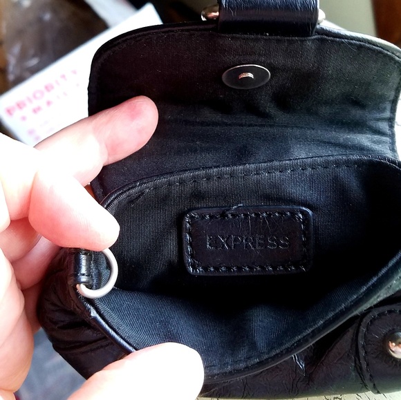 🎉FINAL PRICE DROP- Express Coin/ business card purse - Picture 3 of 3